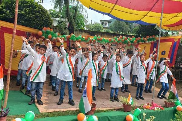 77th Independence Day was celebrated at Maharishi Vidya Mandir, MVM Pithoragarh 1 Jajerdeval with great enthusiasm and patriots forever.
